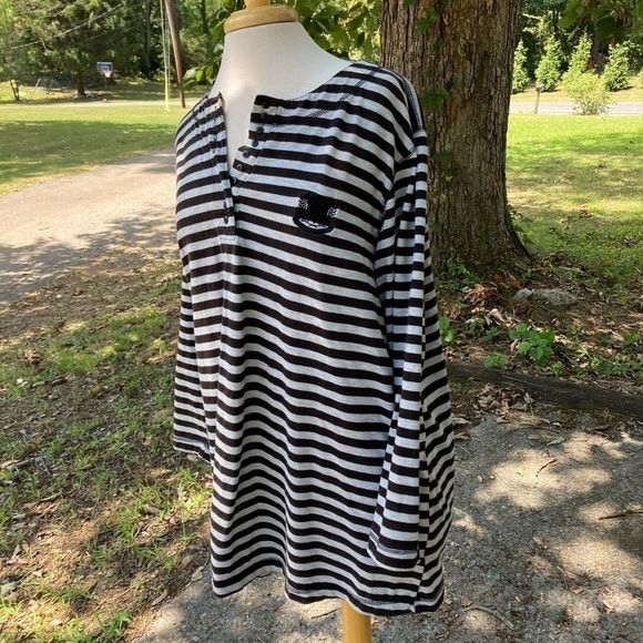 NEW ADDITIONS MATERNITY LARGE STRIPED TOP TUNIC - Picture 1 of 10